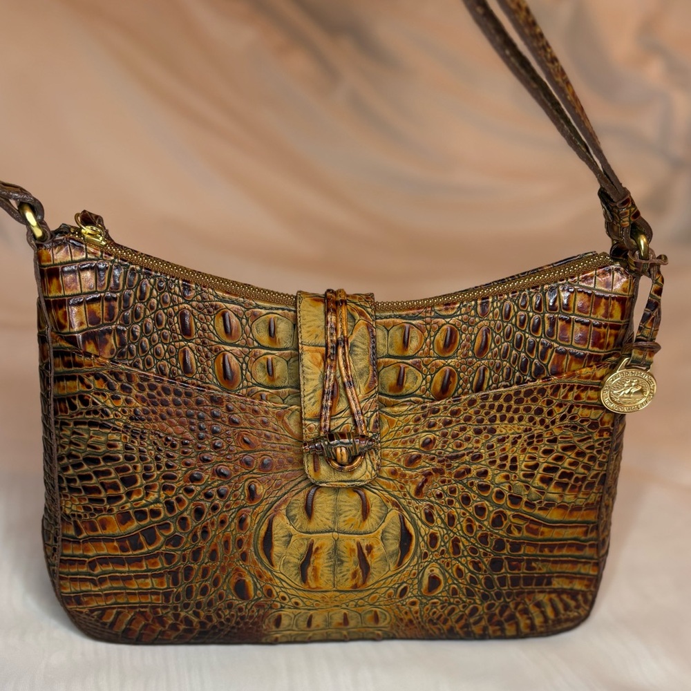 Elegant Crocodile Shoulder Bag